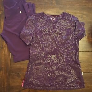 SCRUBS Smitten scrubs size small